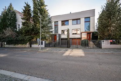 Exteriér – pohled z ulice